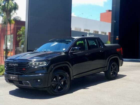 RAM RAMPAGE 2.0 HURRICANE 4 TURBO GASOLINA R/T 4X4 AUTOMÁTICO